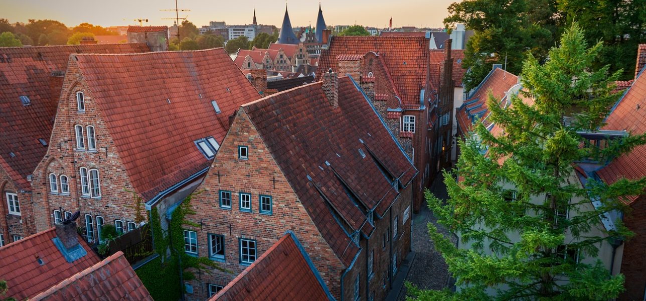houses-4038954_1280